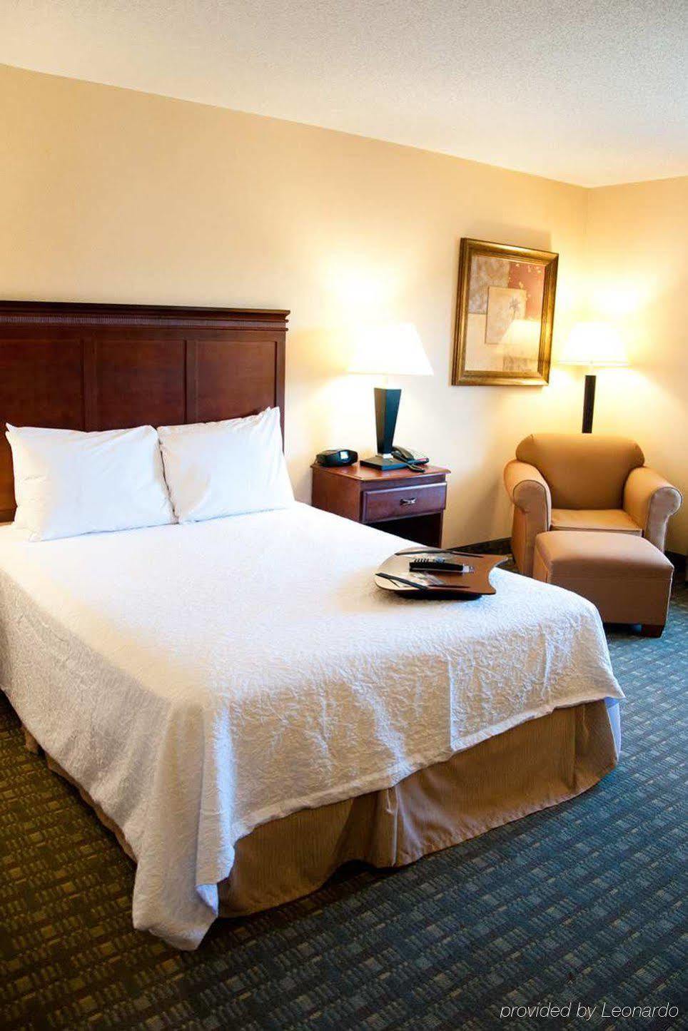 Hampton Inn East Windsor Exterior foto